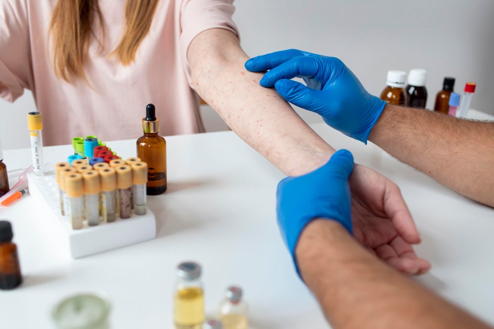 Comprehensive Test Services at Clinique Alpa 5 2149140516