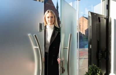 Patient arriving for a same-day appointment at Clinique Alpa near Southgate