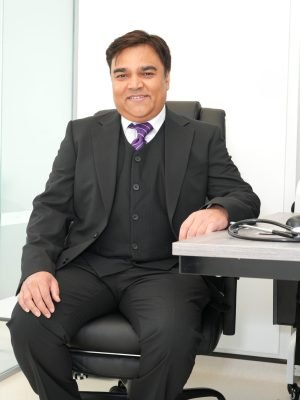 Dr. Mitesh Parmar, Private Medical Doctor at Clinique Alpa